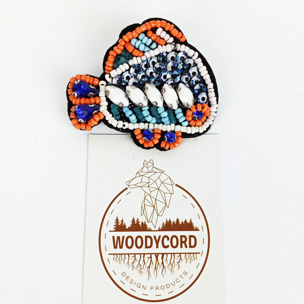 Woodycord%20El%20Yapımı%20Turuncu%20Balık%20Desenli%20Boncuklu%20Broş%20Yaka%20İğnesi